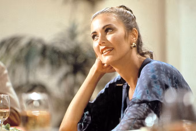 Lynda Carter thích chia nhỏ thức ăn, sử dụng một lượng vừa phải chứ không ăn kiêng khắt khe. "Tôi ăn bất cứ thứ gì tôi muốn, tôi chỉ cắt giảm khẩu phần. Tất cả là ở việc kiểm soát", Lynda chia sẻ.