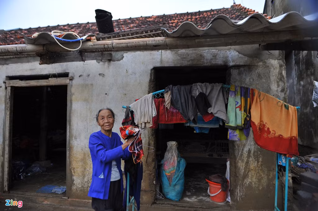Trang tay sau lu, nguoi Quang Binh them noi lo bao den-Hinh-6