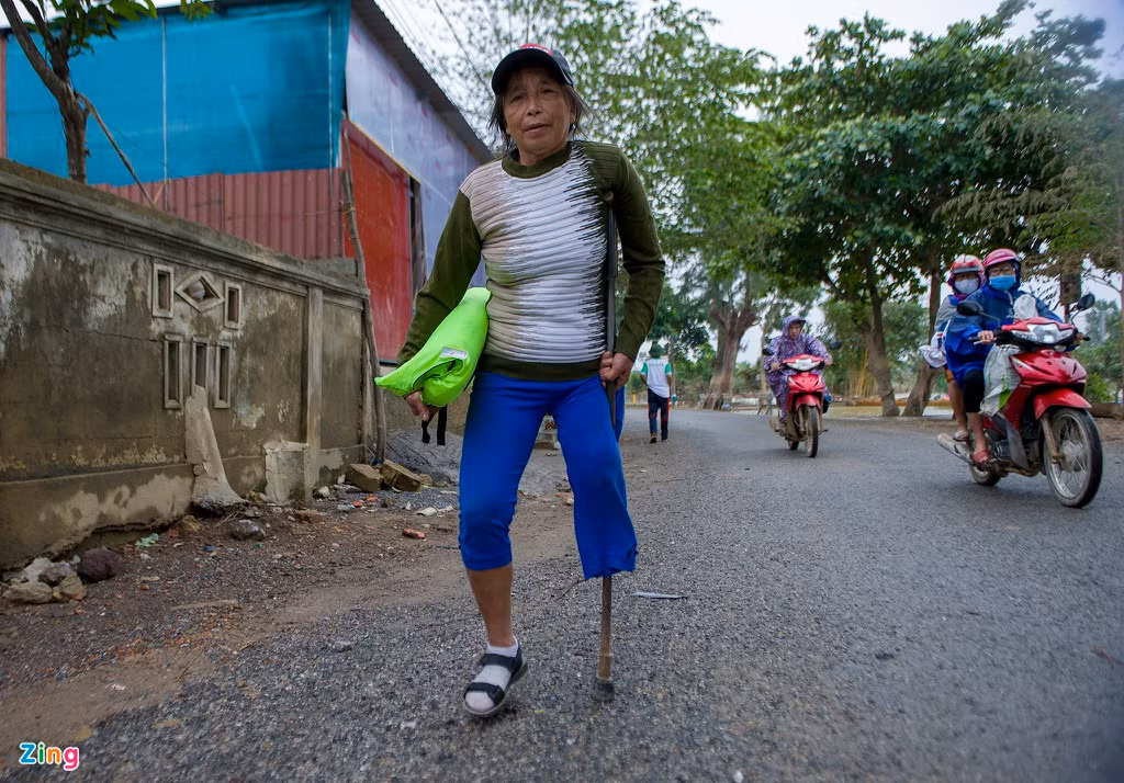 Trang tay sau lu, nguoi Quang Binh them noi lo bao den-Hinh-7