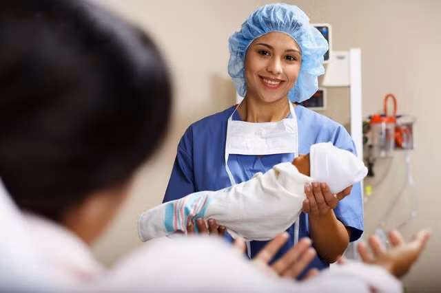 Ngoài ra, cũng hãy để ý đến những dấu hiệu của nhiễm trùng đường tiểu, đặc biệt nếu bạn có gắn ống thông tiểu.