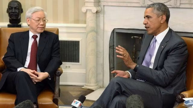 Tổng thống Mỹ Barack Obama tiếp Tổng Bí thư Nguyễn Phú Trọng tại phòng Bầu dục của Nhà Trắng ngày 7/7/2015. Ảnh: VOV.