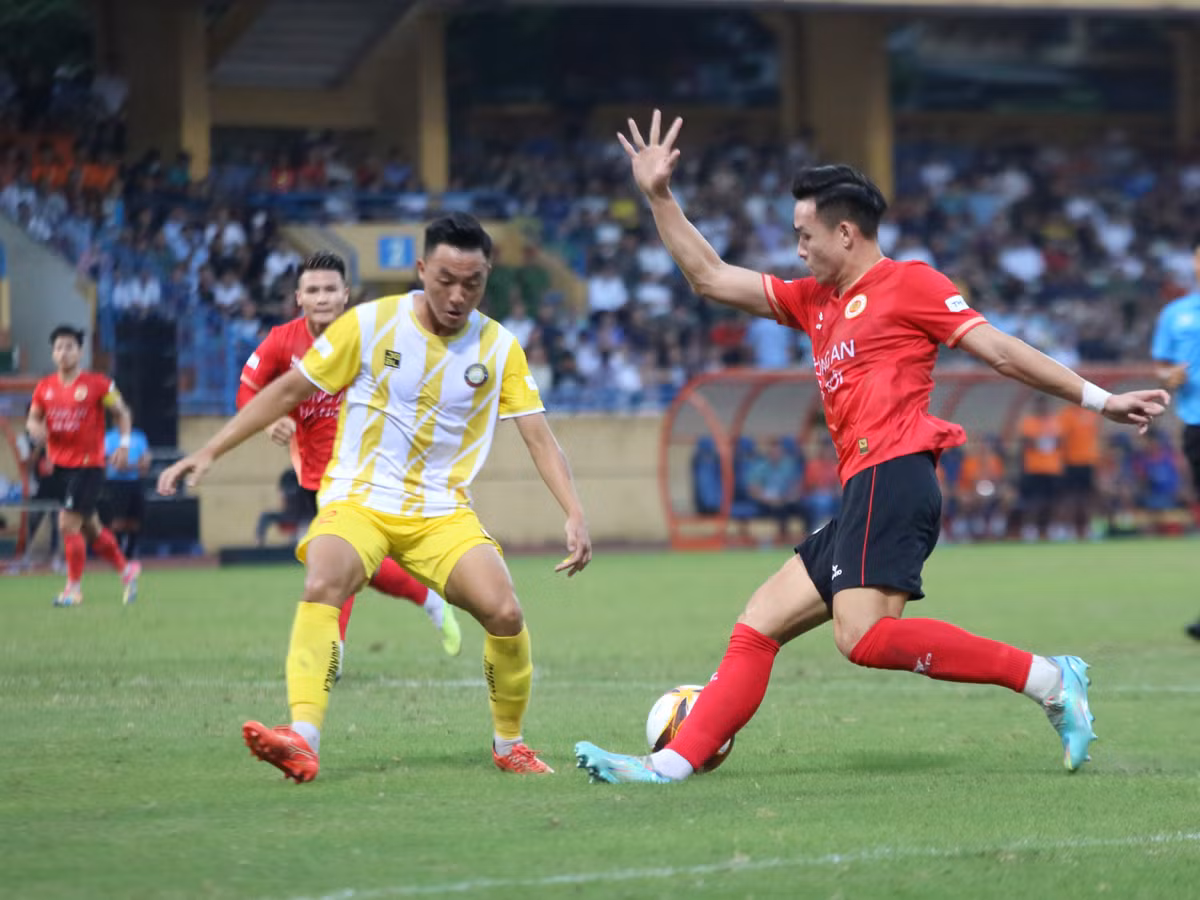 Ngoại binh kém cỏi, CAHN "dâng siêu cúp" cho Thanh Hóa Ngoai binh kem coi, CAHN