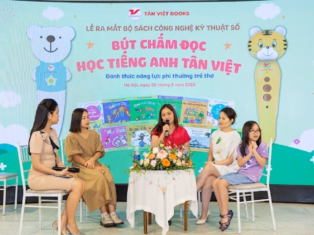 Ra mat sach cong nghe ky thuat so but cham doc hoc tieng Anh