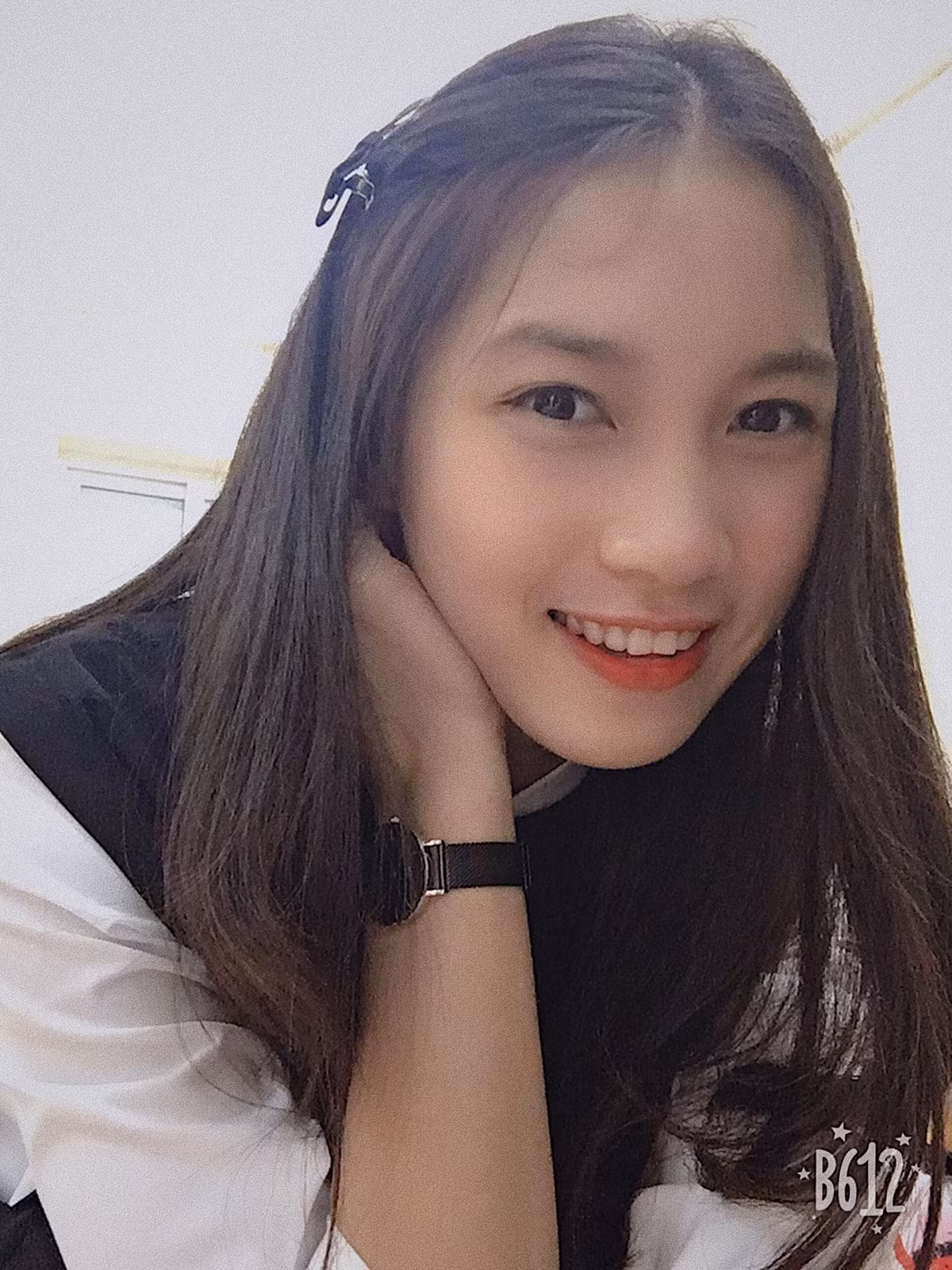 Ánh mắt và nụ cười gây thương nhớ với bất cứ chàng trai nào.
