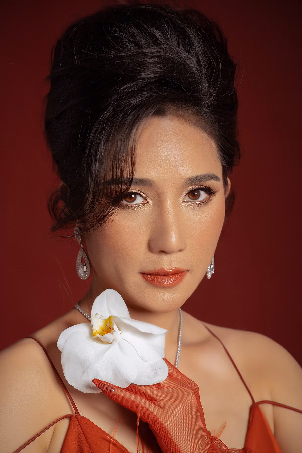 MC Cát Tường tìm bạn đời sau 21 năm làm mẹ đơn thân - Hình 3 MC Cat Tuong tim ban doi sau 21 nam lam me don than-Hinh-3