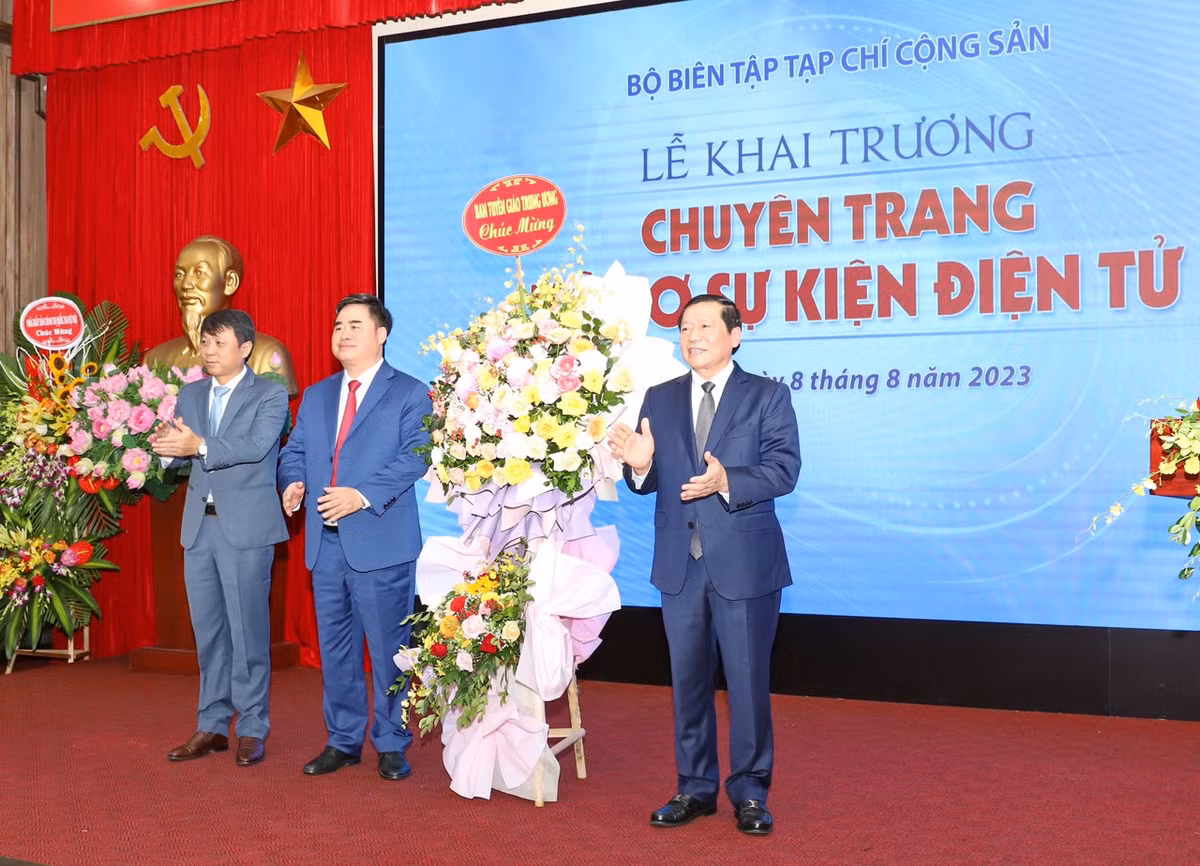 Ra mat Chuyen trang Ho so su kien dien tu Tap chi Cong san-Hinh-2