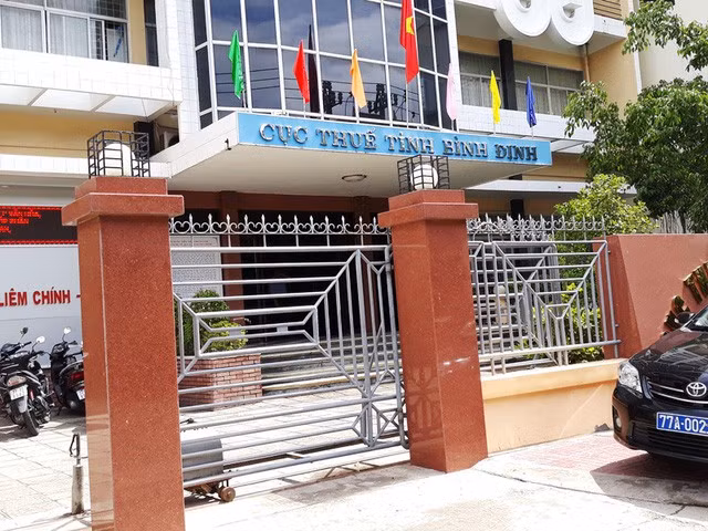Hàng loạt lãnh đạo Cục Thuế Bình Định có dấu hiệu chiếm đoạt tiền thuế Hang loat lanh dao Cuc Thue Binh Dinh co dau hieu chiem doat tien thue