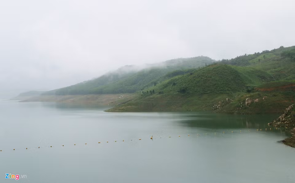 Nghịch lý Đà Nẵng, Quảng Nam ngập nặng nhưng thủy điện khô cạn - Hình 3 Nghich ly Da Nang, Quang Nam ngap nang nhung thuy dien kho can-Hinh-3
