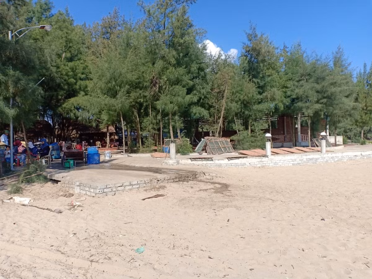 Thanh Hoa xoa rung phong ho de lam du an du lich: Lien tiep nhung van ban kho hieu