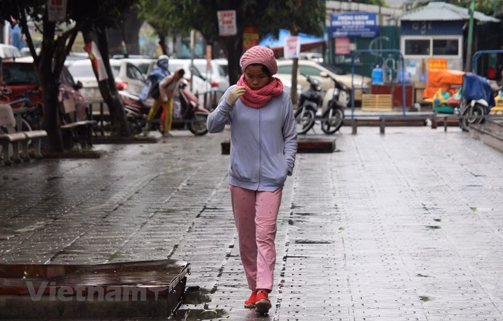 Nguoi Ha Noi trum ao mua, co ro trong dot ret dam dau mua-Hinh-4