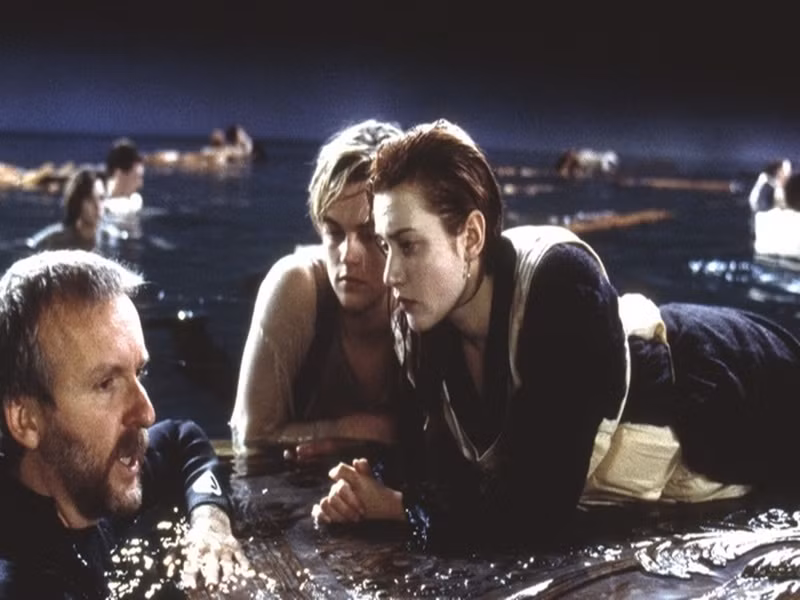 Chi phí sản xuất của “Titanic” lên tới 200 triệu USD. Phim kéo dài 195 phút nên ước tính mỗi phút trên màn ảnh rộng tiêu tốn tới 1 triệu USD.