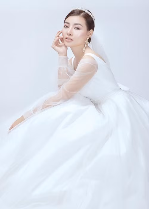 Được ông xã yêu thương, ủng hộ, Thanh Hương luôn tâm lý với chồng. Cô tôn trọng cuộc sống riêng tư của người bạn đời, đi đâu làm gì không điện thoại kiểm soát.