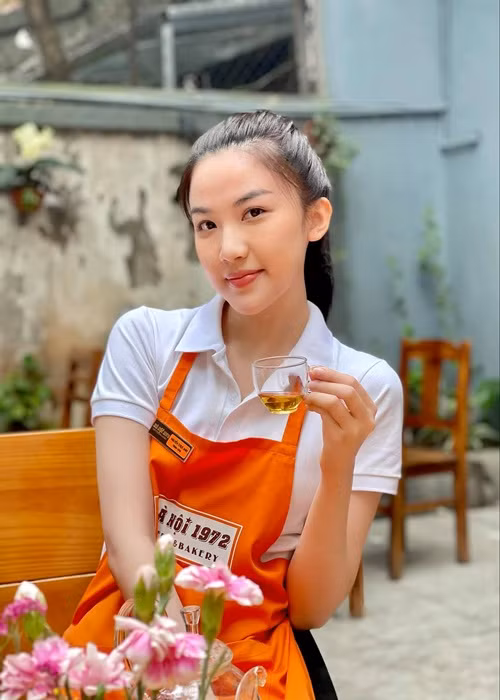 Lương Thanh đang nhận được sự chú ý của nhiều khán giả khi đóng phim “ 11 tháng 5 ngày”. Nhân vật của cô là Thục Anh - một cô gái hiền lành, bị bạn trai bỏ rơi sau khi mang bầu.