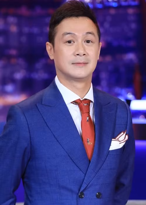 Anh Tuấn hiện tại tập trung cho vai trò đạo diễn. Nam MC chia sẻ, anh bắt đầu thử sức trong vai trò đạo diễn từ những năm 2007. “Đến nay, tôi đã làm nhiều và được một số tổ chức, thương hiệu lớn tin tưởng giao cho những chương trình quan trọng”, Anh Tuấn chia sẻ.