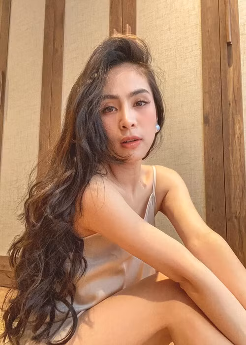 Nữ ca sĩ được khen càng đẻ càng đẹp. Về phần mình, Kiều Anh cho hay: “Chẳng phải hợp sinh con đâu, chỉ là mình đã tự tìm hiểu kỹ xem cơ thể mình thiếu gì, cần gì và đáp ứng ngay sau khi sinh em Tomyum thôi!".