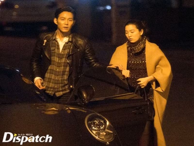 Yêu nữ tỷ phú, Lee Jung Jae bị gắn mác đào mỏ. Tuy nhiên, nam diễn viên phim "Squid Game" - Trò chơi con mực không bận tâm đến những lời đồn thổi. Ảnh: Dispatch