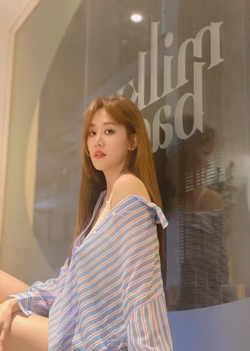 Sau khi lấy chồng, Hari Won ngày càng xinh đẹp.