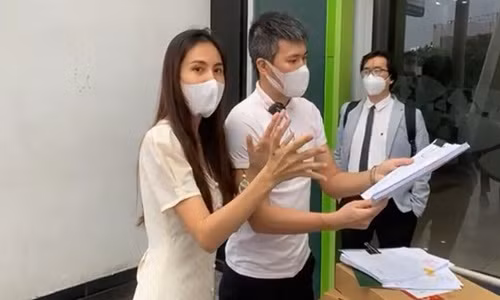 Thủy Tiên tuyên bố khởi kiện các cá nhân vu khống vụ từ thiện Thuy Tien tuyen bo khoi kien cac ca nhan vu khong vu tu thien