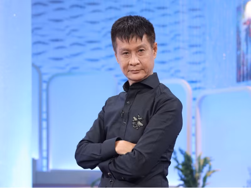 Lê Hoàng cho biết, vợ của anh là một giáo viên. Trong mắt nam đạo diễn, người bạn đời của anh có tình kì lạ. Vợ của Lê Hoàng không xem các chương trình của chồng vì không quan tâm chứ không phải ghét hay tránh. Ảnh: Phụ nữ và gia đình