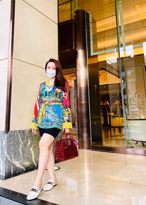 Vợ 3 kém 16 tuổi của Chi Bảo mới đây tiết lộ cô mang bầu con trai.