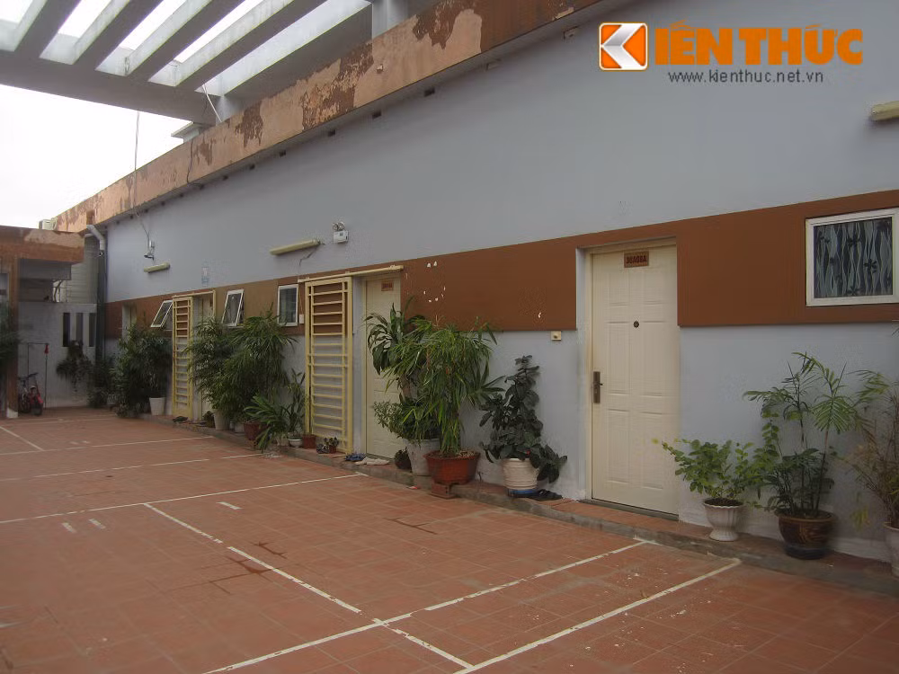 Diện tích của các căn hộ trên tầng 30A này có diện tích từ 50 - 80m2/căn. Các căn hộ này đều đã có người ở. Tuy nhiên, theo chia sẻ của một người dân sống tại đây thì các căn hộ này đều chưa có sổ đỏ.