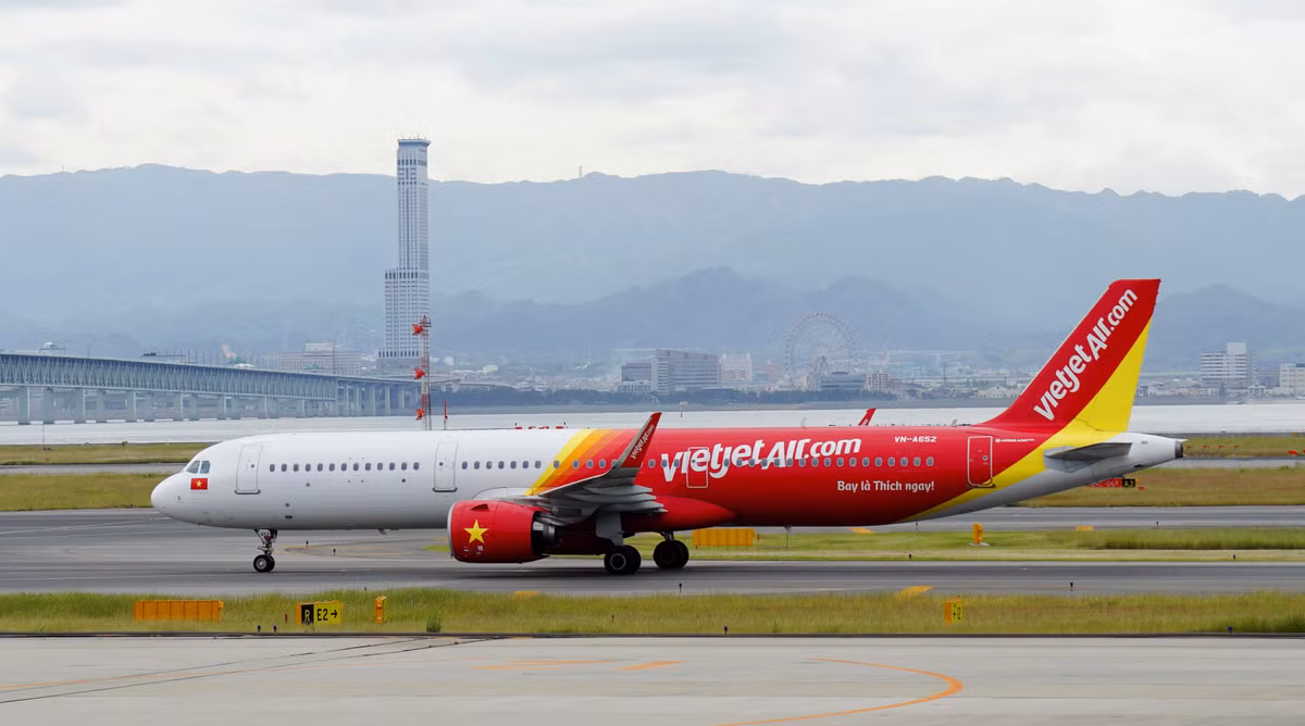 Tri an khach hang, Vietjet khuyen mai giam 20% ve Eco suot thang