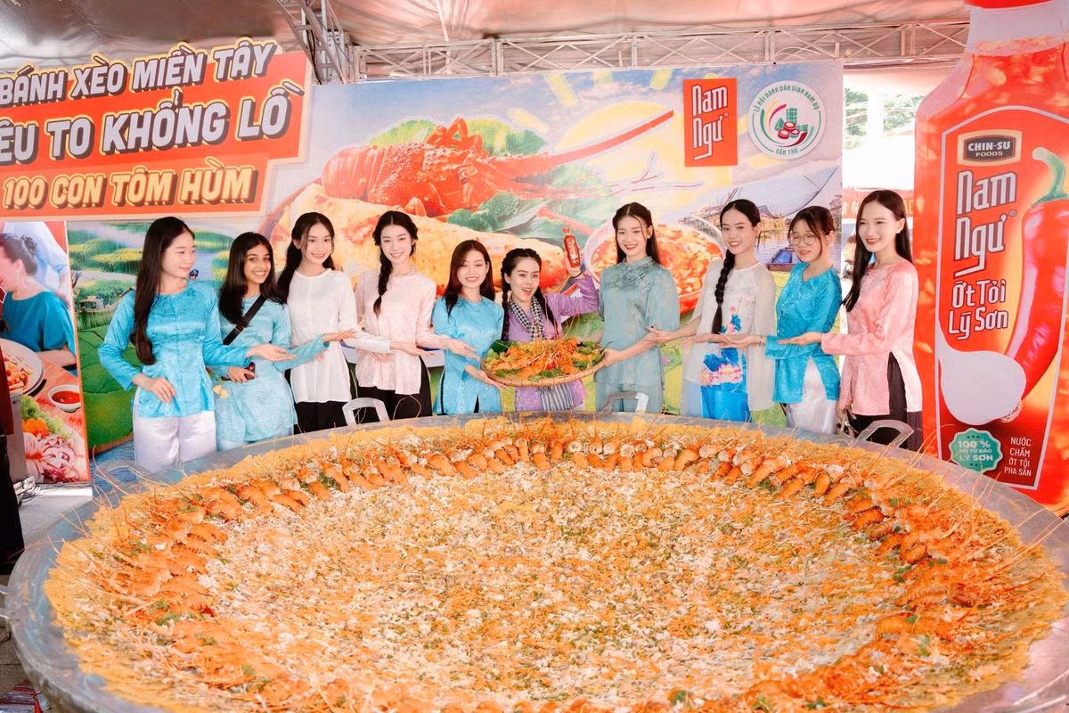 Nuoc mam Nam Ngu va banh xeo khong lo thu hut thuc khach-Hinh-2