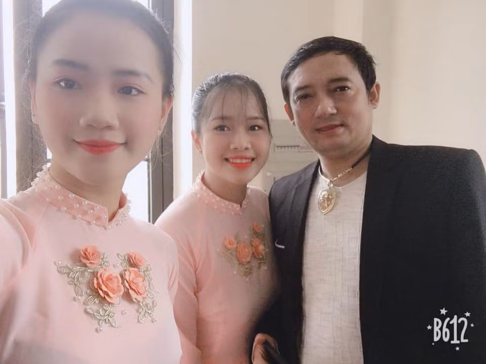 2 nữ sinh đều lựa chọn đi theo con đường nghệ thuật nên thi vào trường năng khiếu.