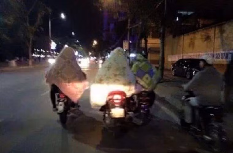 Và đây là cách chúng ta sống sót qua mùa đông khi đi ra đường.