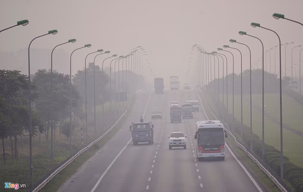 Thoi tiet hom nay: Ha Noi suong mu day dac, co mua