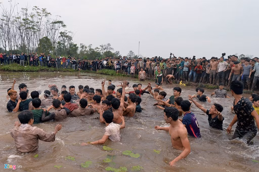 Đây là thời điểm nhiều thanh niên kiệt sức nhất. Lần lượt từng người bỏ cuộc dần.