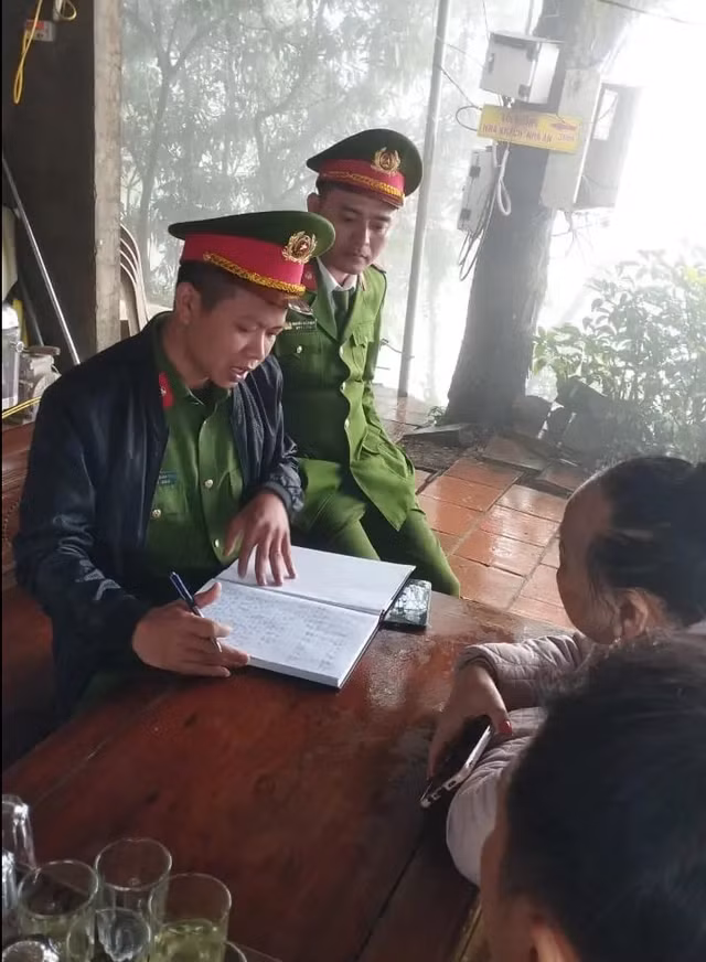 Phat hien nhom nguoi hoat dong me tin di doan tai chua Huong Tich-Hinh-2