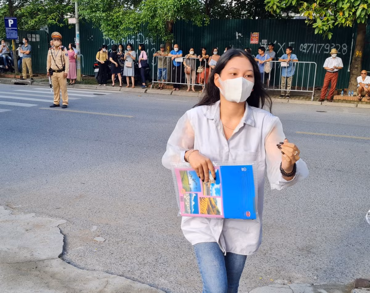 9 thi sinh Ha Noi vi pham quy che buoi thi tot nghiep THPT mon Ngu van
