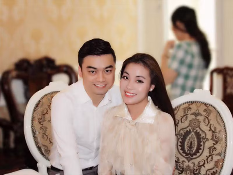 Trước khi đến với Trọng Hưng, Âu Hà My từng hẹn hò Hà Duy. Tháng 5/2018, cặp đôi làm lễ dạm ngõ và dự tính kết hôn vào cuối năm 2018. Thế nhưng, sau đó, hai người hủy hôn.