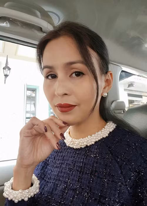 Trước lời tố, Lương Hoàng Anh phủ nhận. Cô khẳng định tin nhắn mà H.H và khách hàng đăng tải bị cắt xén nhằm xuyên tạc, vu khống mình. Ngoài ra, Lương Hoàng Anh còn dọa kiện.