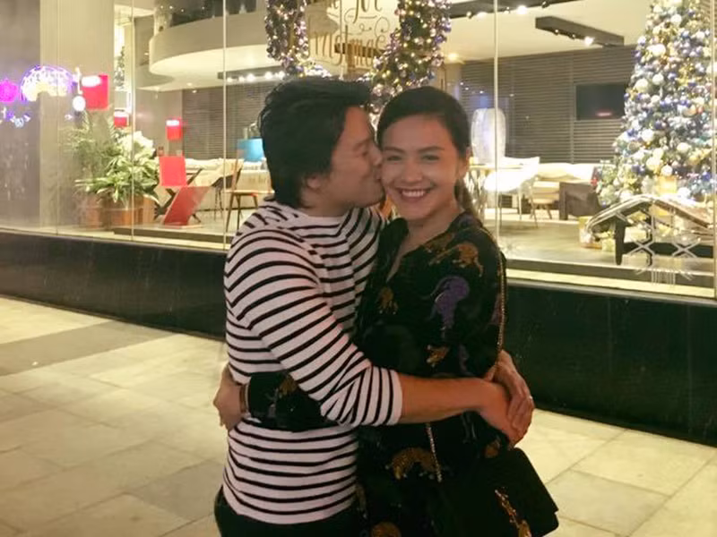 Trong những năm đầu sau khi cưới, Thanh Bùi và Huệ Vân thoải mái chia sẻ hình ảnh tình tứ cùng lời mật ngọt dành cho nhau.