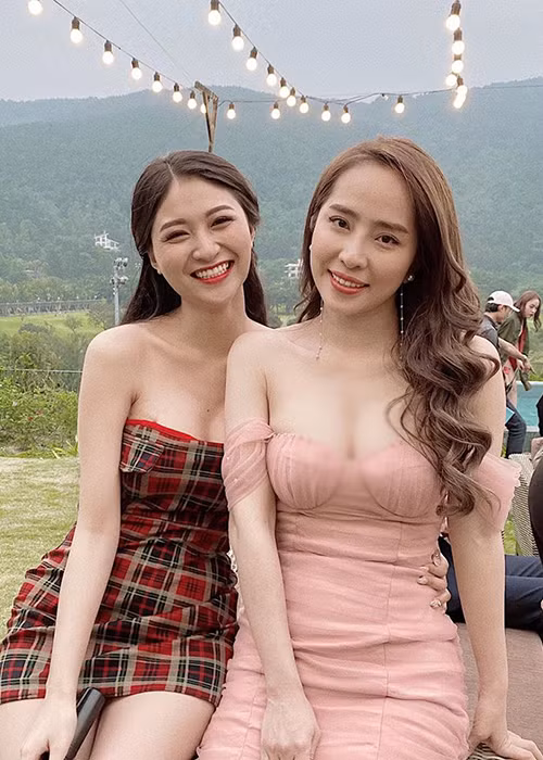 Với gương mặt xinh đẹp, vóc dáng gợi cảm, Anh Thư đang được xem là một trong những ứng viên sáng giá nhất của cuộc thi Hoa hậu Việt Nam 2020.