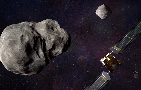 Ryugu là một tiểu hành tinh gần Trái Đất loại C, được phát hiện tháng 5-1999. Ryugu có đường kính khoảng 900 mét và quay quanh Mặt Trời với quỹ đạo elip 474 ngày, cách Mặt Trời từ 0,96 đến 141 đơn vị thiên văn (1 đơn vị thiên văn bằng khoảng cách từ Mặt Trời đến Trái Đất).