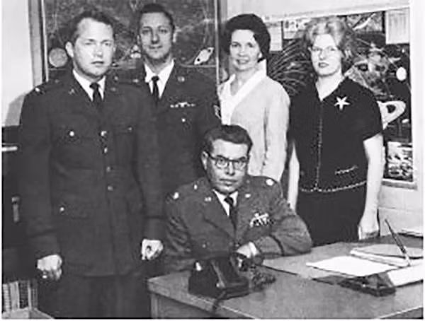 Năm 1965, cảnh sát bang Oklahoma, Căn cứ Không quân Tinker ở Oklahoma và một nhà khí tượng học cùng bang đã sử dụng radar thời tiết đã theo dõi độc lập 4 vật thể bay không giải thích được.