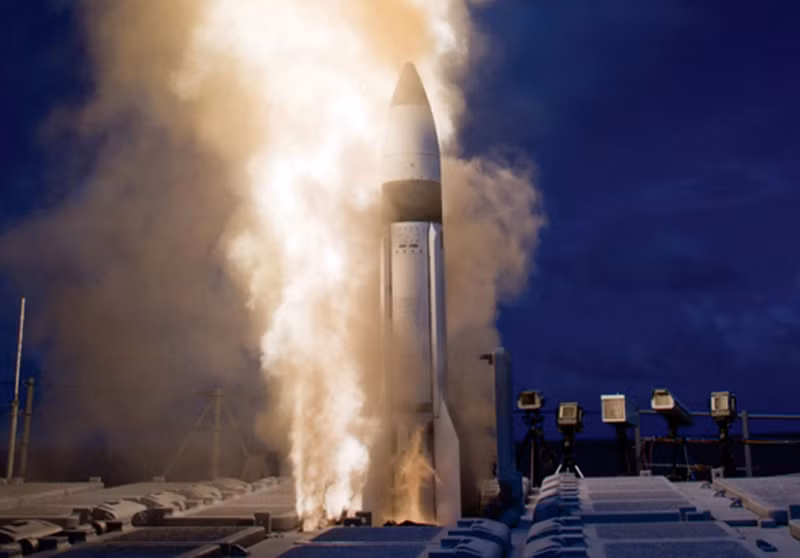 SM-3 Block IIA do công ty Raytheon chế tạo trong khuôn khổ chương trình hợp tác Mỹ - Nhật, với tổng chi phí đầu tư khoảng 2 tỷ USD nhằm nâng cao khả năng bảo vệ quốc gia trước các nguy cơ bị tấn công bằng tên lửa đạn đạo.