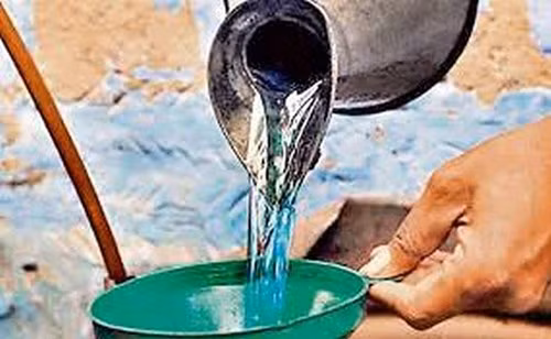 Uống dầu hỏa chữa COVID-19, thanh niên chết tức tưởi Uong dau hoa chua COVID-19, thanh nien chet tuc tuoi