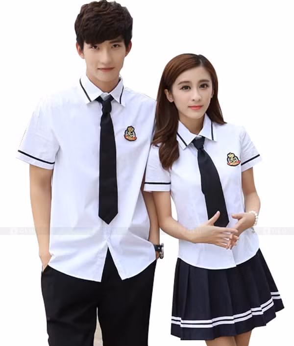 Để học sinh cảm thấy tự tin về vẻ bề ngoài, nhiều trường đầu tư trong khâu thiết kế, cho ra mắt những bộ đồ thoải mái vận động song không kém phần thời trang.