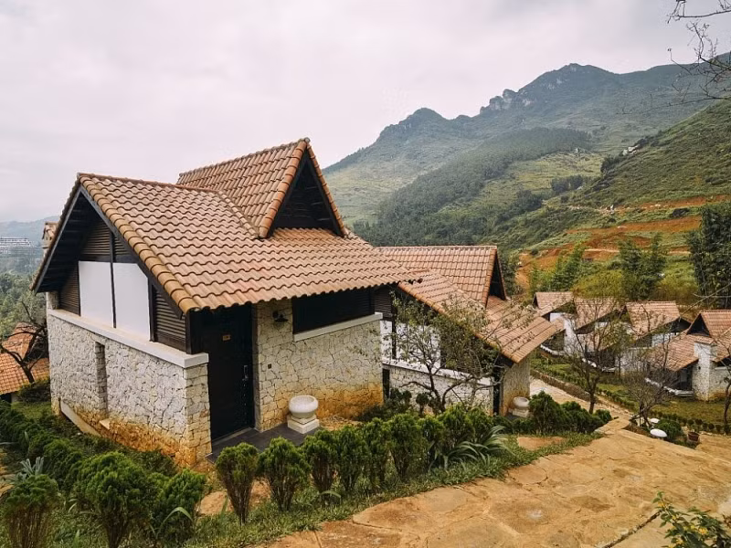 Biet gi ve Truong Giang SaPa - chu Mercure SaPa vuong nhieu sai pham?