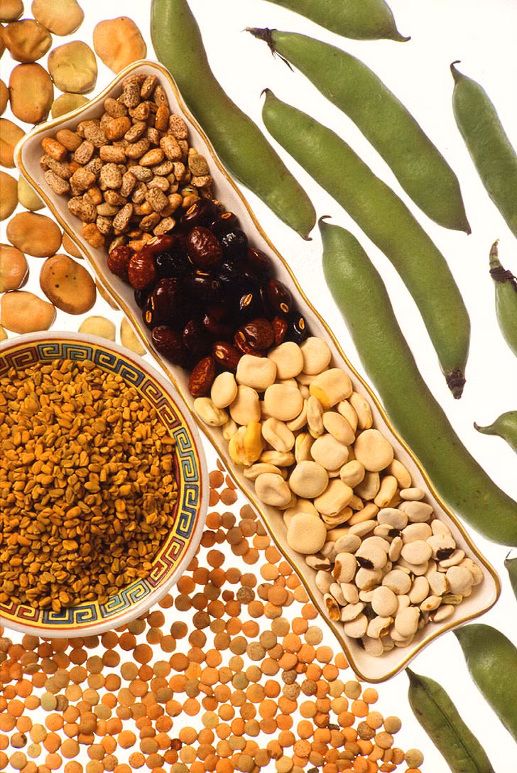 Các loại đậu: Thực phẩm này rất giàu dinh dưỡng nhưng chúng cũng giàu carbohydrate gây tích tụ mỡ vùng bụng. Vì vậy, để có được vòng eo thon, bạn nên tránh ăn nhiều các loại đậu.