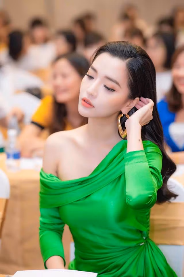 Nhờ chế độ ăn kiêng hợp lý, Bích Phương đã liền một mạch 4kg trong vòng 3 tháng.