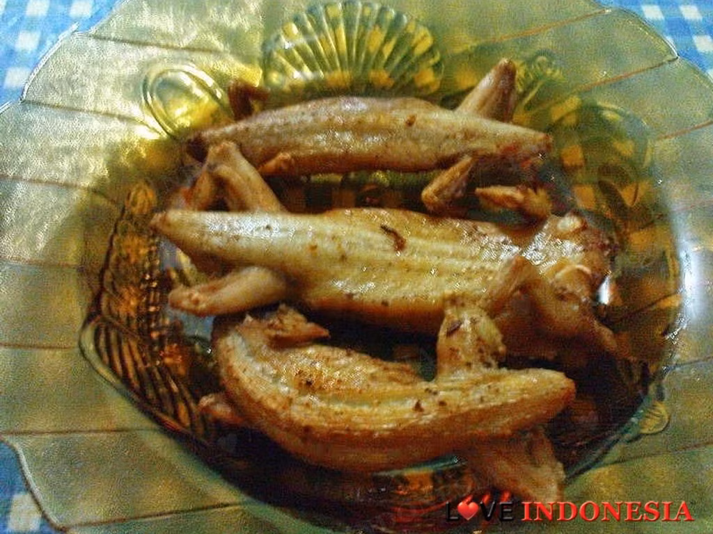 Sate Biawak là loài bò sát này thường sống gần sông hoặc đầm lầy, chúng được biết đến như là một vị thuốc chữa bệnh hen suyễn, phát ban. Người ta thường bắt nó về chế thành nhiều món.