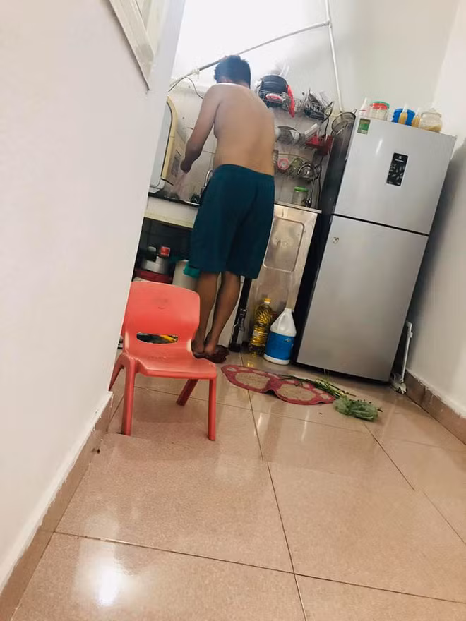 Vô tình thấy chồng than thở trong nhóm kín, vợ xử trí tinh quái bất ngờ - Hình 2 Vo tinh thay chong than tho trong nhom kin, vo xu tri tinh quai bat ngo-Hinh-2
