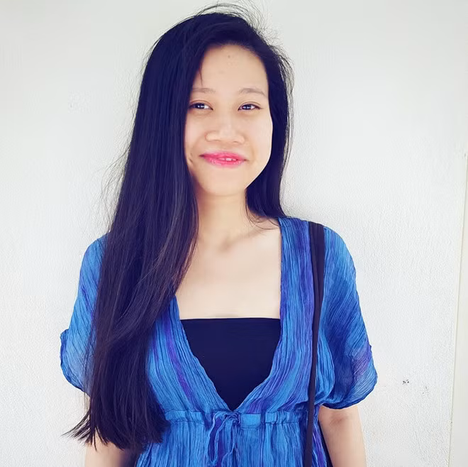  Vợ trẻ xinh đẹp của Trọng Hoàng ăn mặc giản dị, năng động.