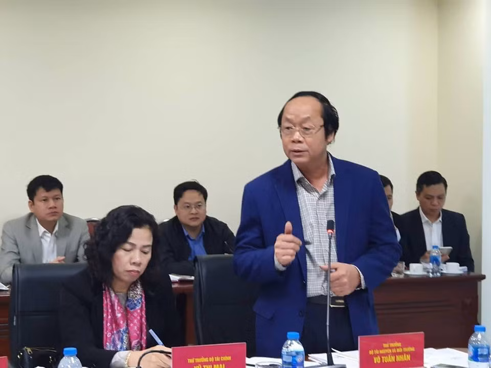 Bo truong Mai Tien Dung: “Lam viec vo cam se “bop chet” doanh nghiep”-Hinh-2