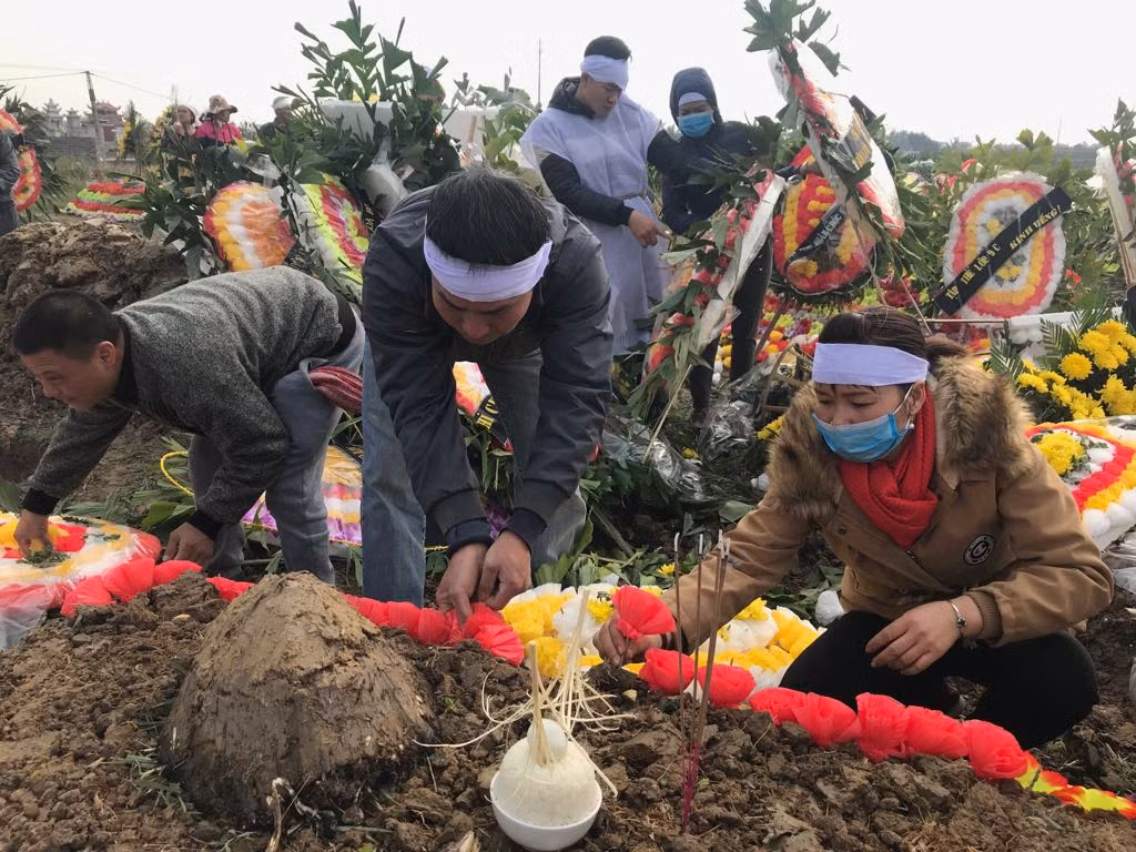 Đa phần những nạn nhân vụ tai nạn ở Hải Dương đều là người cùng làng, cùng xã.